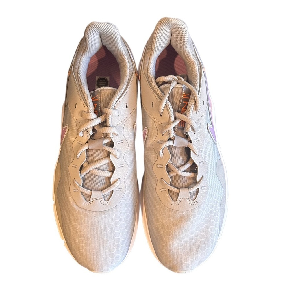CLEARANCE NIB W Nike Legend Essential 2 - Picture 4 of 7